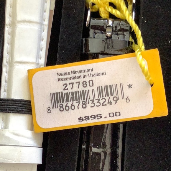 Invicta Mickey Mouse Watch - Picture 7 of 8